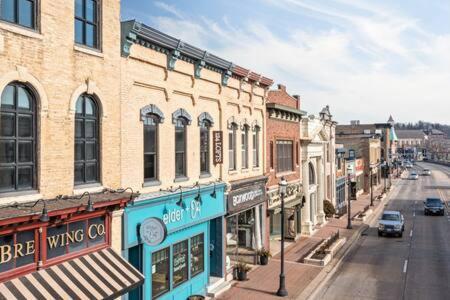 Hip Urban Loft-Small Town Charm-124 Lofts #2 ウェスト・ダンディー エクステリア 写真