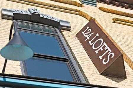 Hip Urban Loft-Small Town Charm-124 Lofts #2 ウェスト・ダンディー エクステリア 写真